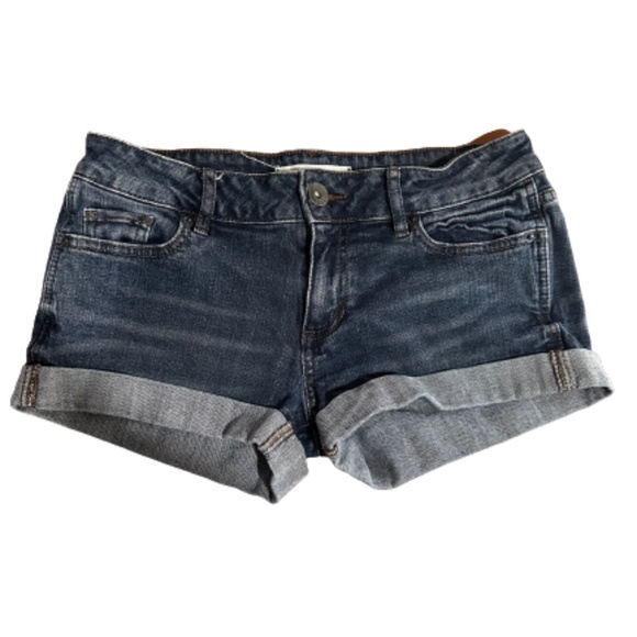 Bullhead Black Dark Wash Denim Low Rise Rolled Shorts - Size 3 - Picture 1 of 3
